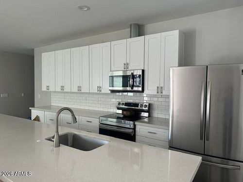 b-9515 N 13th St, Phoenix, AZ, 85020-2352 | Card Image