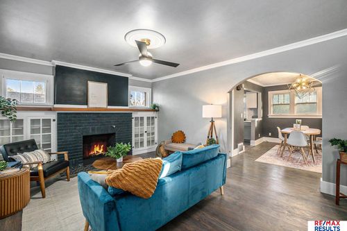 4815 Grand Ave, Omaha, NE, 68104-2340 | Card Image