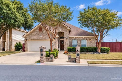 2300 Pelican Ave, Mcallen, TX, 78504-4253 | Card Image