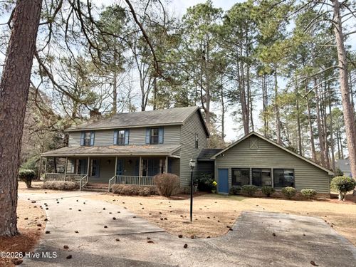 8041 Saint Andrews Dr, Laurinburg, NC, 28352-2155 | Card Image