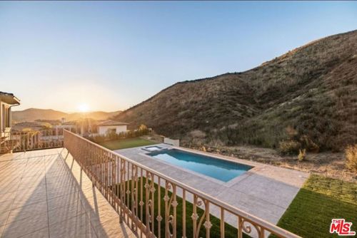 29416 Malibu View Ct, Agoura Hills, CA, 91301-6237 | Card Image