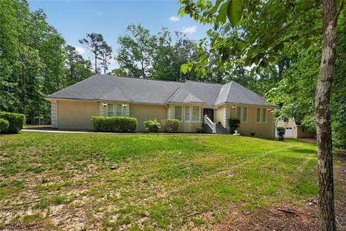 185 Courtland Dr, Fayetteville, GA, 30215-5748 | Card Image