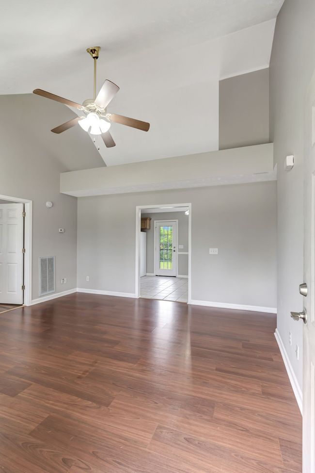 7031 Bridgewater Dr, House other with 3 bedrooms, 2 bathrooms and 6 parking in Smyrna TN | Image 6