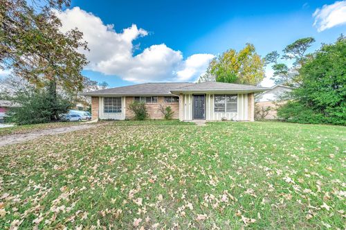 7203 Gore Dr, Houston, TX, 77016-3438 | Card Image