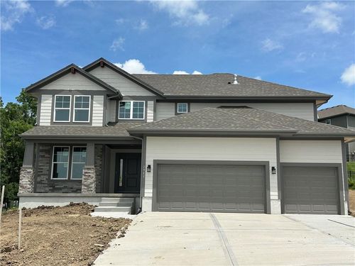 2988 W Sitka Dr, Olathe, KS, 66061-6867 | Card Image