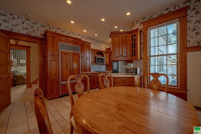 212 E Washington St, House other with 5 bedrooms, 2 bathrooms and null parking in Elk Point SD | Image 11