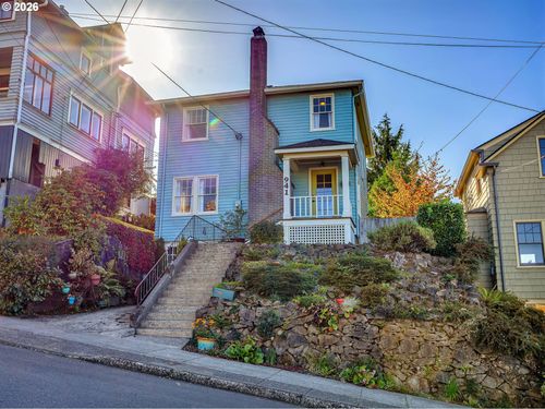 941 16th St, Astoria, OR, 97103 | Card Image