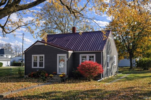 916 N Jefferson St, Hartford City, IN, 47348-1617 | Card Image