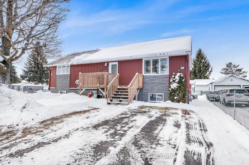 586-588 Bolt Rd, Alfred, ON, K0B1A0 | Card Image