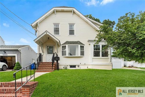 12 Vanderbuilt Pl, Woodbridge, NJ, 07095-3525 | Card Image
