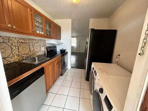 apt-225c-850 E Commercial Blvd, Oakland Park, FL, 33334-3289 | Card Image