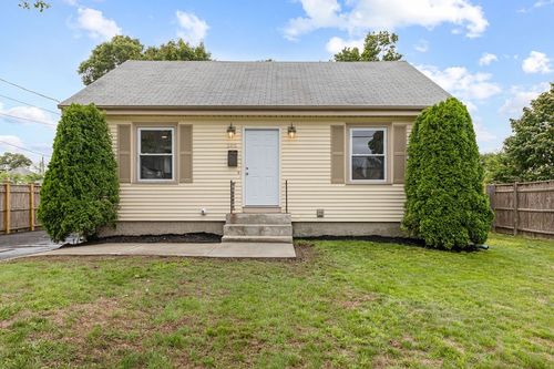 285 Elm St, Warwick, RI, 02888-3120 | Card Image