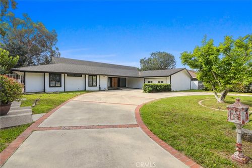 1216 W River Ln, Santa Ana, CA, 92706-1425 | Card Image