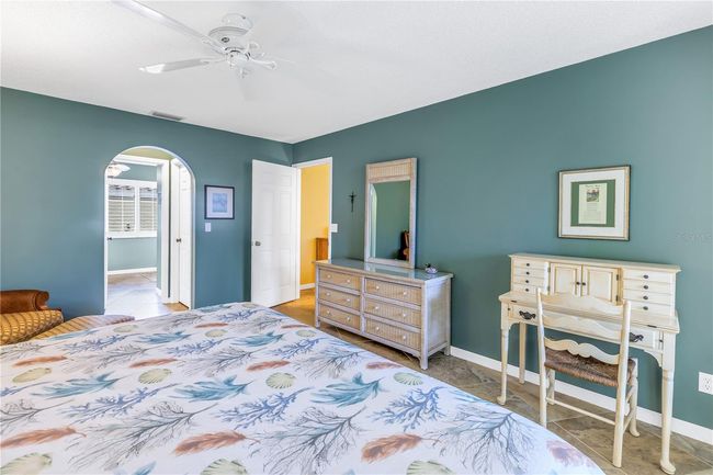 APT-31B - 6101 34 Th St W, Condo with 2 bedrooms, 2 bathrooms and null parking in BRADENTON FL | Image 25