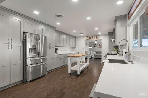 3112 Audubon Dr, Bakersfield, CA, 93301 | Card Image