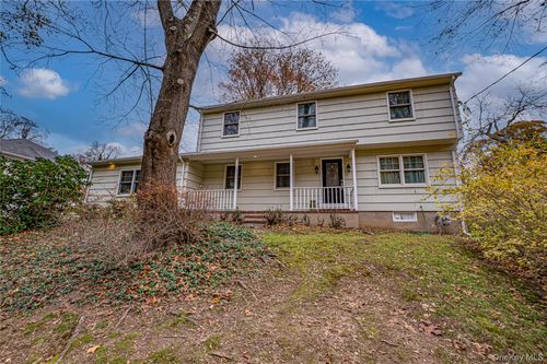 335 Landing Ave, Smithtown, NY, 11787-1731 | Card Image