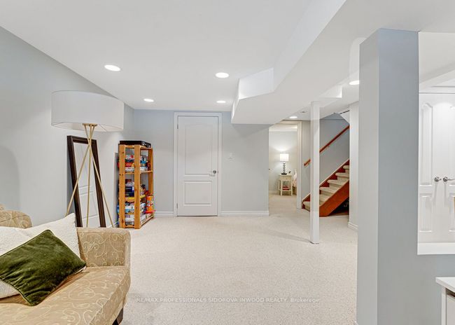 117 Colbeck St, House other with 4 bedrooms, 2 bathrooms and 1 parking in Toronto ON | Image 25