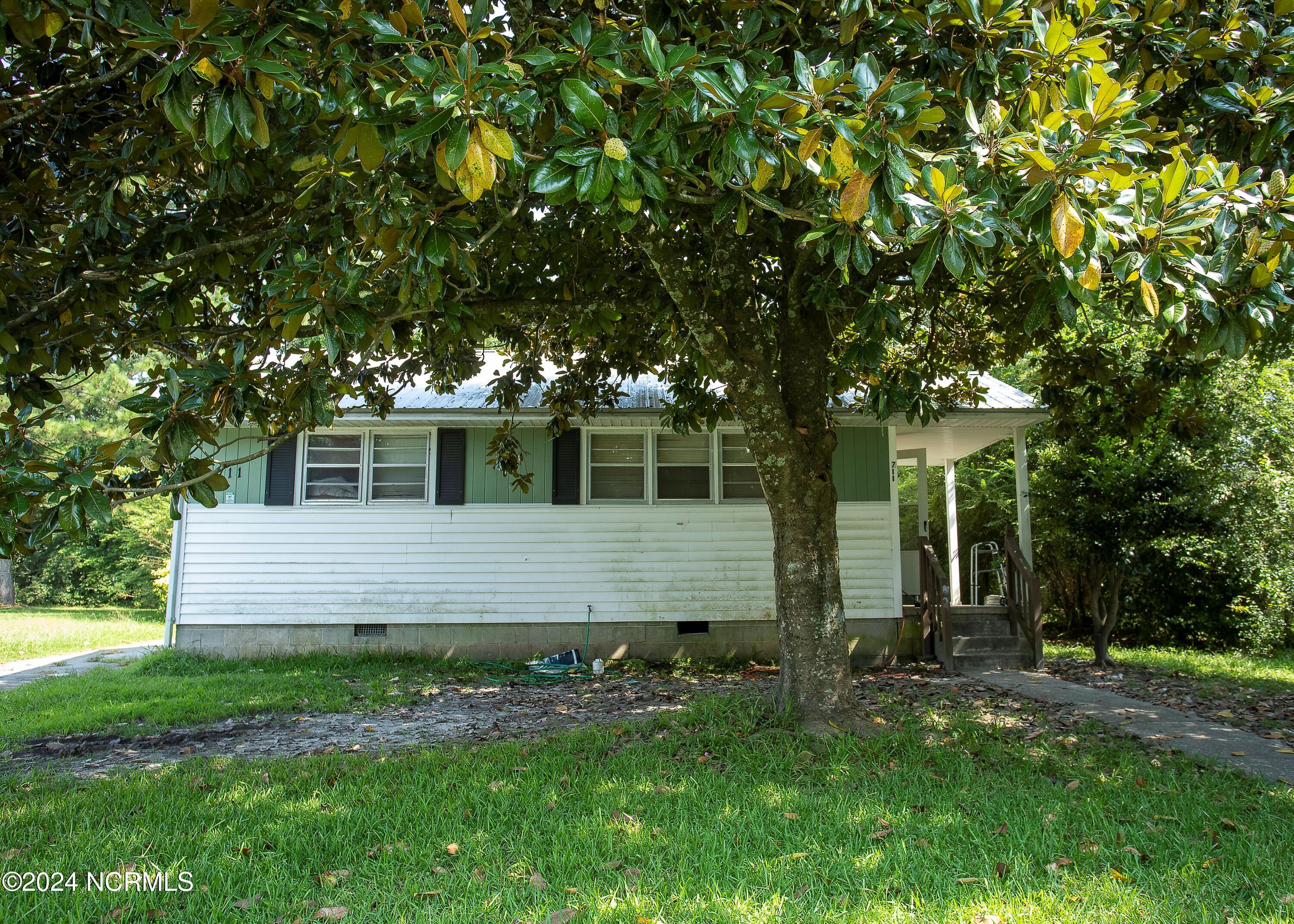 New River Dr, Jacksonville, NC 28540