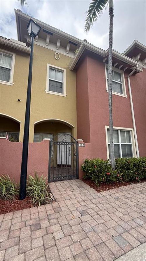 502-2851 W Prospect Rd, Tamarac, FL, 33309-2590 | Card Image