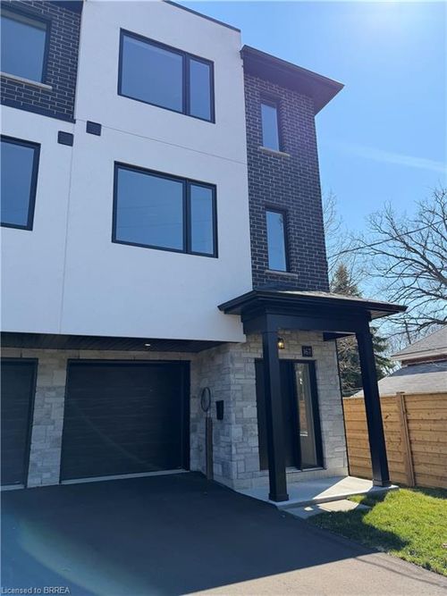 167 Fifth Avenue, Brantford, ON, N3S1A3 | Card Image