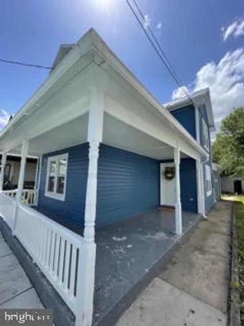 341 Fairview Ave, WINCHESTER, VA, 22601-5253 | Card Image