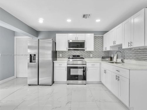 na-157 Ne 6th Ct, Deerfield Beach, FL, 33441-2039 | Card Image