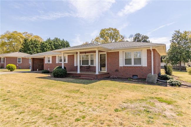 111 Central Ave, House other with 3 bedrooms, 2 bathrooms and null parking in Honea Path SC | Image 20