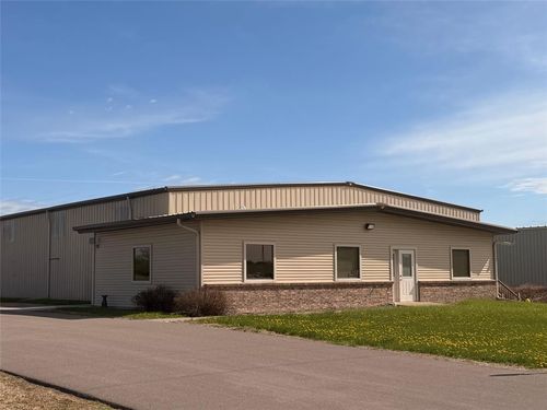 805 Prospect Ave, Osceola, WI, 54020-8104 | Card Image