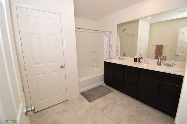 8761 Rio Andir Ave, House other with 4 bedrooms, 3 bathrooms and null parking in Las Vegas NV | Image 21
