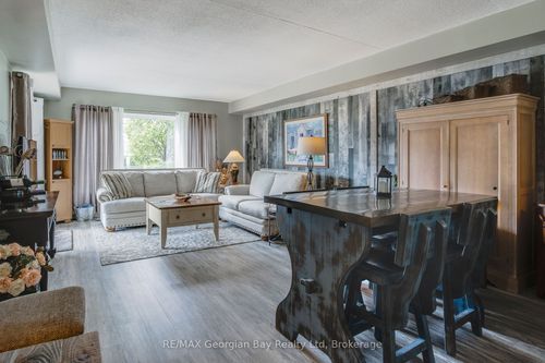 102-11 Beck Blvd, Penetanguishene, ON, L9M2G1 | Card Image