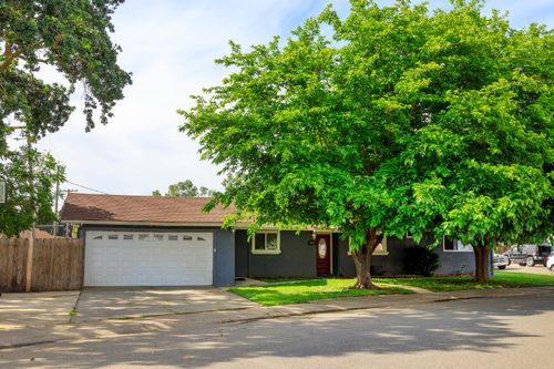 902 Meladee Lane, Galt, CA, 95632 | Card Image