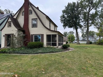 1521 Oakland Parkway, House other with 3 bedrooms, 1 bathrooms and null parking in Lima OH | Image 2