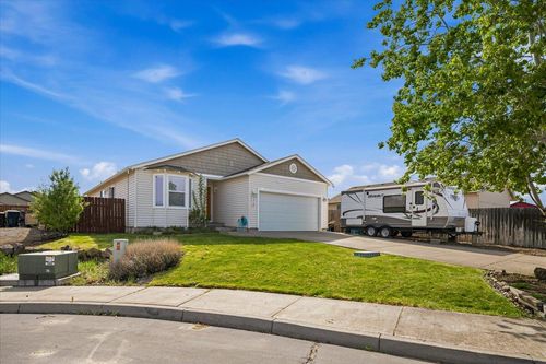 3020 Nw 9th Court, Redmond, OR, 97756 | Card Image