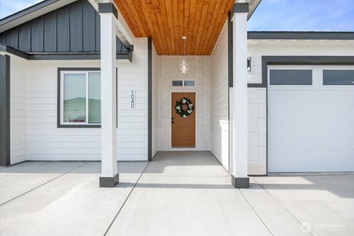 1040 S Florida Pl, Kennewick, WA, 99336 | Card Image