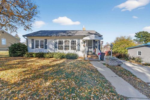 506 W Division St, Dodgeville, WI, 53533-1404 | Card Image