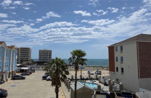 9303-15010 Leeward Dr, Corpus Christi, TX, 78418-8096 | Card Image