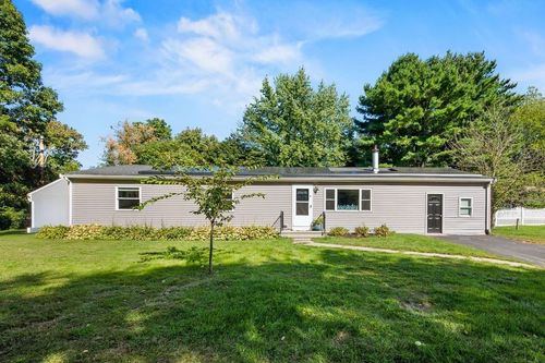 8 Bliss Rd, Bellingham, MA, 02019-2202 | Card Image