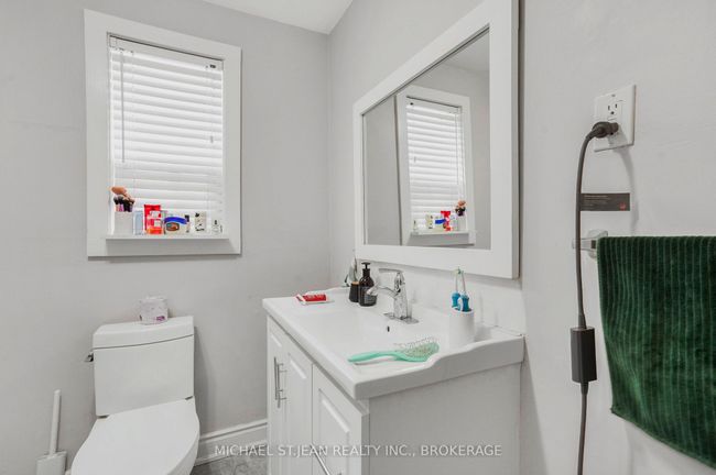 64 First Rd W, House other with 5 bedrooms, 2 bathrooms and 8 parking in Stoney Creek ON | Image 33
