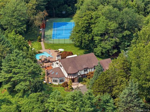 27 Amber Lane, Oyster Bay, NY, 11771 | Card Image