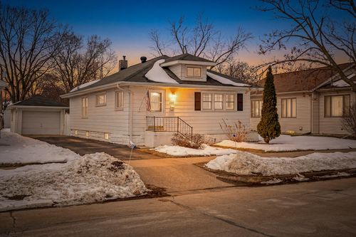 2212 16th St S, La Crosse, WI, 54601-6405 | Card Image