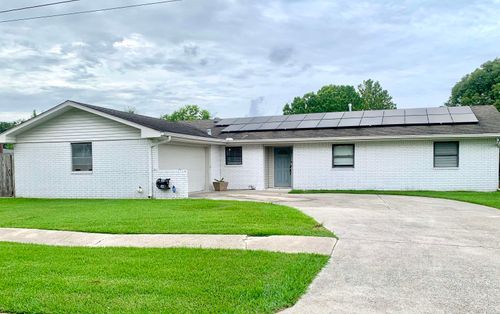 1017 Poplar St, Morgan City, LA, 70380-1133 | Card Image