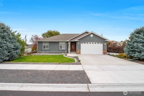 26 Ginkgo St S, Soap Lake, WA, 98851-9135 | Card Image