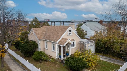 16803 Cryders Ln, Whitestone, NY, 11357-2835 | Card Image