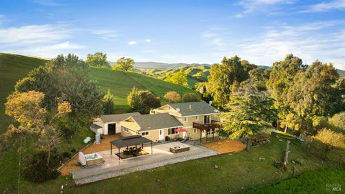 7413 English Hills Road, Vacaville, CA, 95688 | Card Image