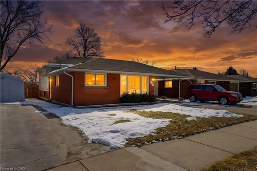 2426 Tait Ave, Burlington, ON, L7P1H1 | Card Image