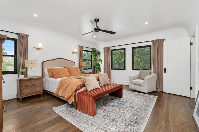 TOP UNIT PRIMARY BEDROOM | Image 40