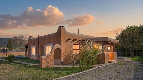 709 Gusdorf Rd, Taos, NM, 87571-5267 | Card Image
