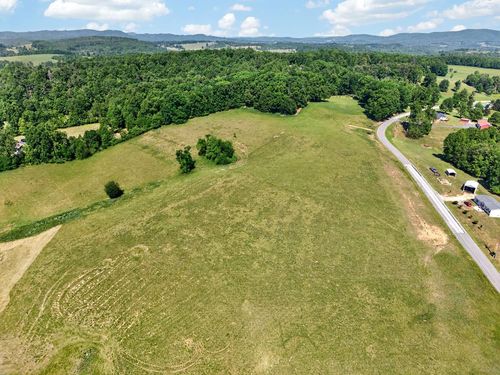 5.65 Long Level Rd Sw, Floyd, VA, 24091-3021 | Card Image