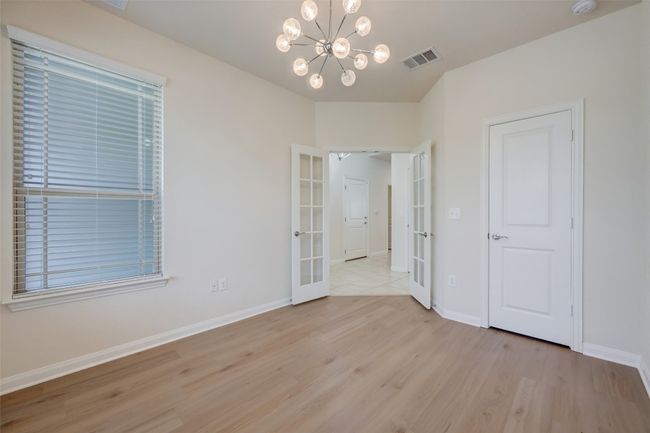 10005 Deer Chase Trl, House other with 4 bedrooms, 3 bathrooms and 4 parking in Austin TX | Image 6