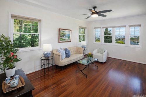 1439 Center St, Honolulu, HI, 96816-3205 | Card Image